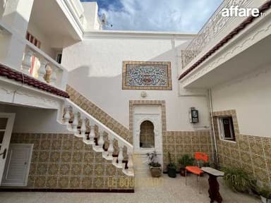 A Vendre Maison Style Arabesque S+4 à Deux Niveaux
