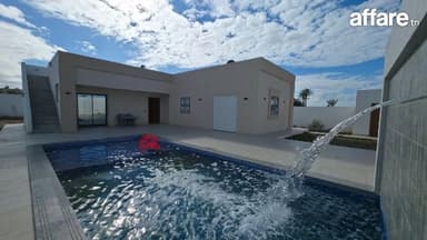 Location annuelle d'une villa avec piscine à Sidi Jmour 