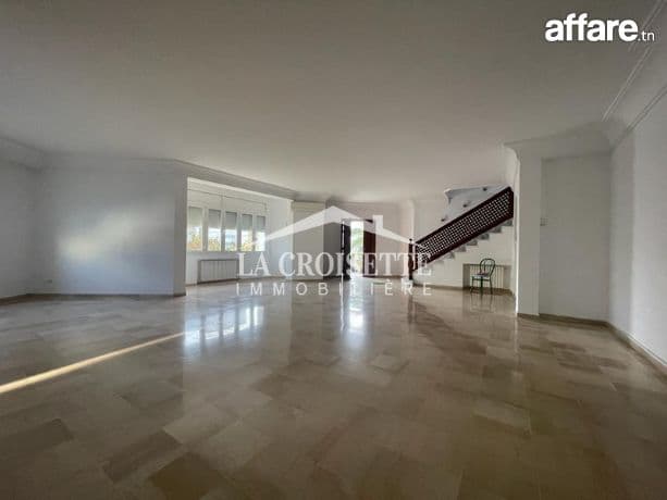 Duplex s4 avec jardin et terrasse à La Marsa MAL3607