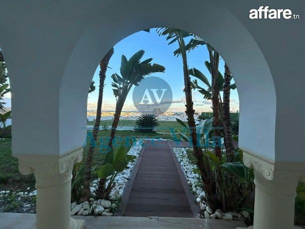 Villa plain-pied meublée avec vue mer à Gammarth