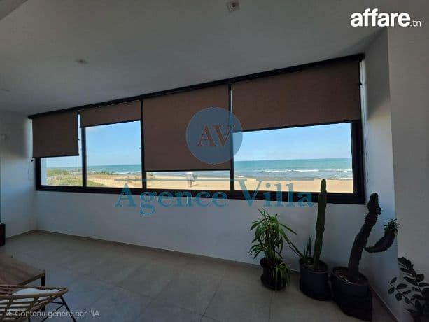 une maisonnette meublée pieds dans l’eau à La Marsa Plage