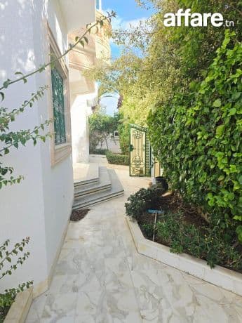 Villa de maitre à 3éme position de plage à Chatt-Mariem