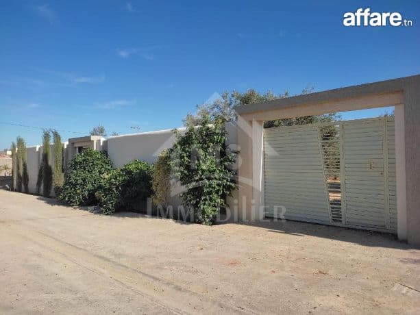 Terrain clôturé de 876 m² à Hammamet Sud à vendre 51355351