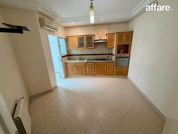 MENZAH 7 BIS : APPARTEMENT S+3 A LOUER