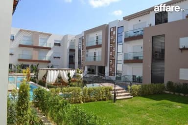 à vendre à  rue du parc - la soukra 