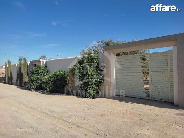 Terrain clôturé de 876 m² à Hammamet Sud à vendre 51355351