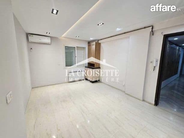 Appartement à usage bureautique H2 à La Soukra MBL0460