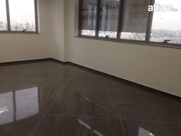 Super bureau hall plus 4 hs au Centre urbain nord