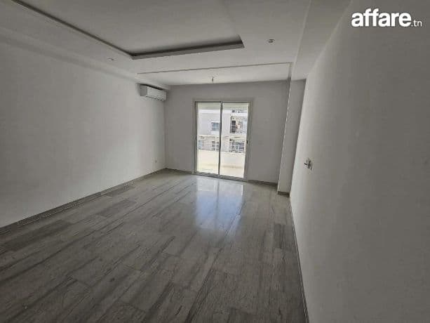  RIADH EL ANDALOUS : APPARTEMENT S+2 À LOUER 