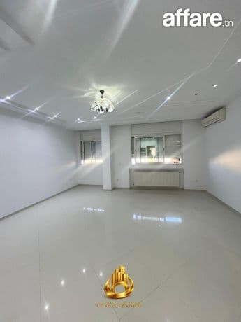 A Louer Etage De Villa S+3 Situé à route de Tunis, Nabeul 