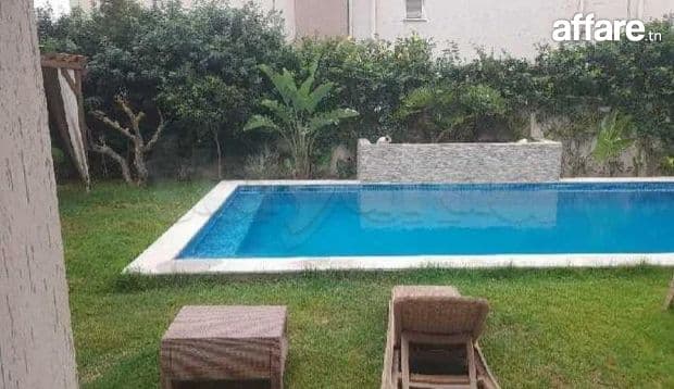 jolie etage de villa a enasser