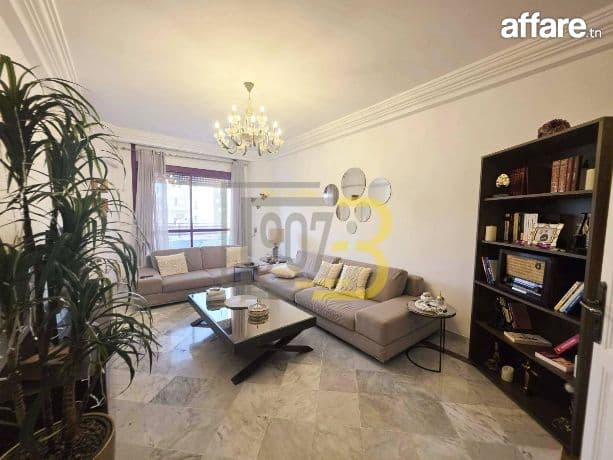 A vendre un appartement s+3 retapé à  cité Ennasr