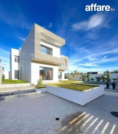 Villa S+5 toute neuve avec piscine à vendre à Hammamet Sud 