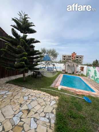 A louer un villa avec piscine à Kantaoui