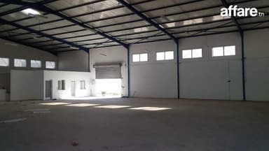 dépôt rades A vendre 7500m