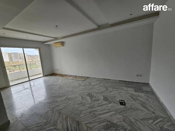 ENNASR 2 : APPARTEMENT S+3  A LOUER