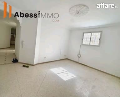 A Louer etage de villa s+2 à Riadh Andalouse 