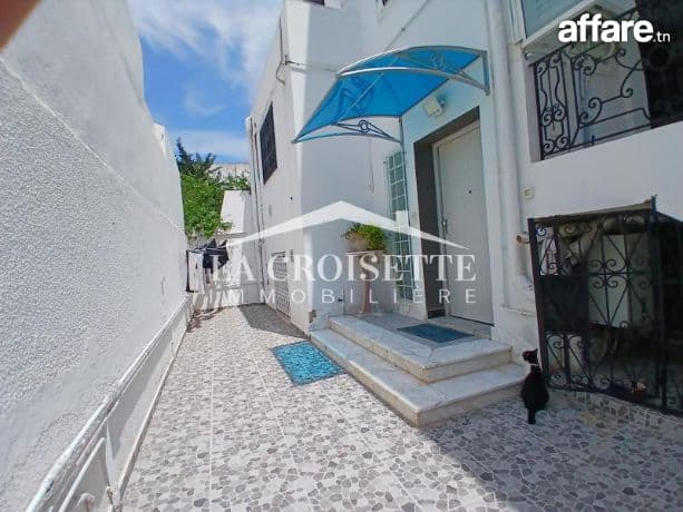 Rez-de-chaussée de villa s3 meublé à La Marsa ZRCL0318
