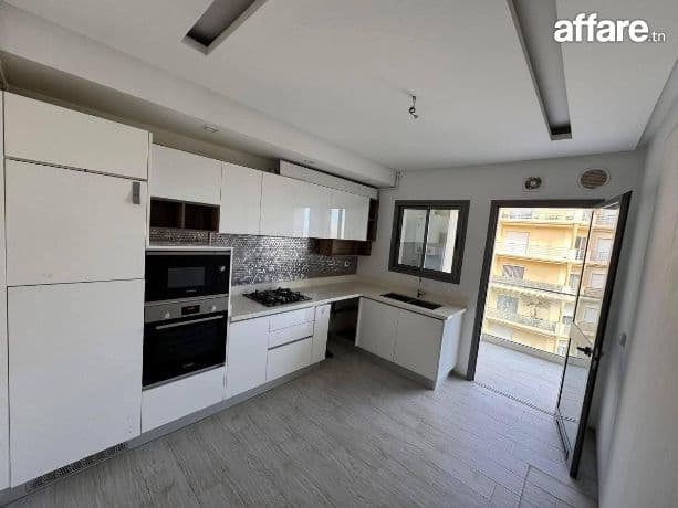 📍MENZAH 9 C : APPARTEMENT S+2 À LOUER