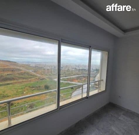 📍ENNASR 2 : APPARTEMENT S+4 HS A LOUER