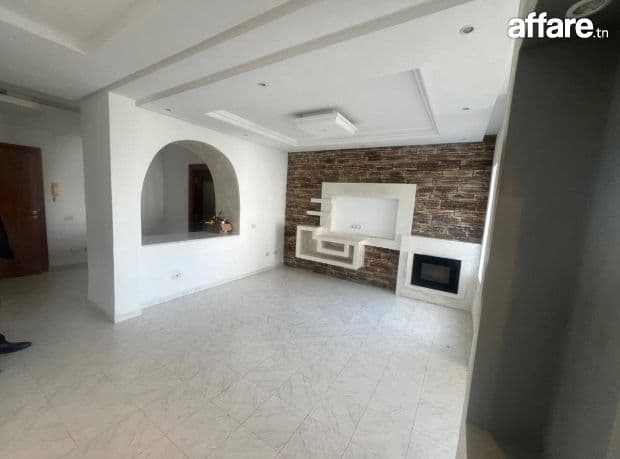 📍 MENZAH 4 : APPARTEMENT S+3 A LOUER 