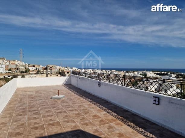 Duplex meublé avec vue de mer à Hammamet Nord à vendre