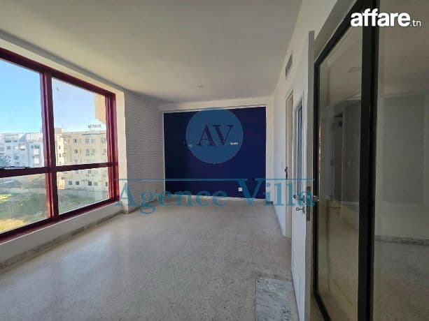 Bureau H+4 à louer Lac 1