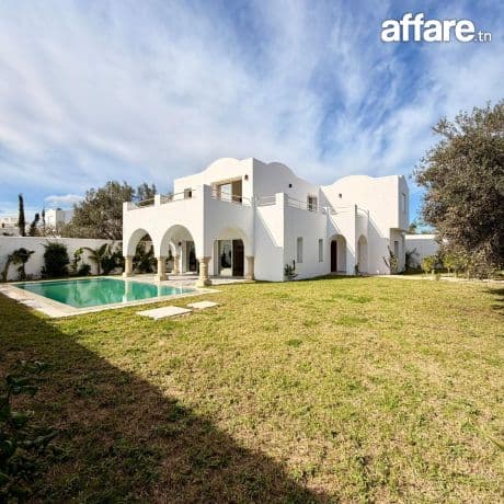   𝐔𝐧𝐞 𝐛𝐞𝐥𝐥𝐞 𝐕𝐢𝐥𝐥𝐚 