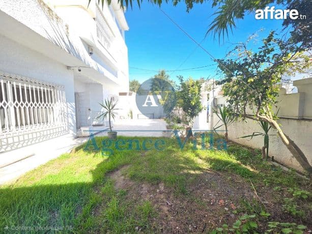  Villa S+5 à La Marsa 