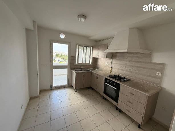  RIADH EL ANDALOUS : APPARTEMENT S+3 A LOUER 