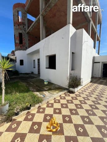 A Vendre Villa R+2 Inachevée à Jinene Benikhiar, Nabeul