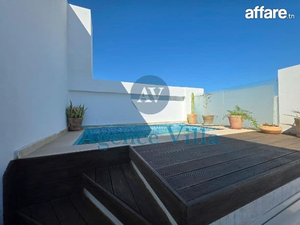 A louer Triplex S+5 meublé