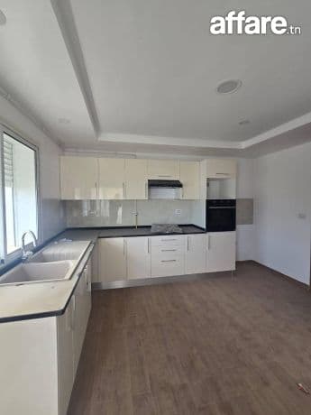  Appartement S+3  - KANTAOUI à 2éme Position de la Plage