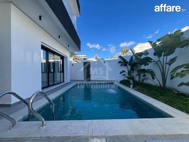 Un triplex avec piscine à Hammamet Nord à vendre 51355351