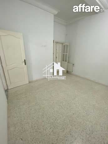 🔑 : Etage de villa s+2  📍 : Cité des sous-officiers Bardo