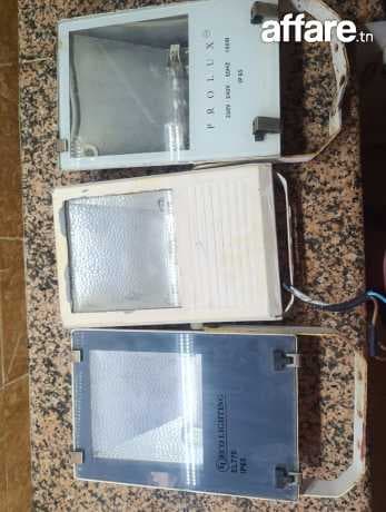 3 PROJECTEURS