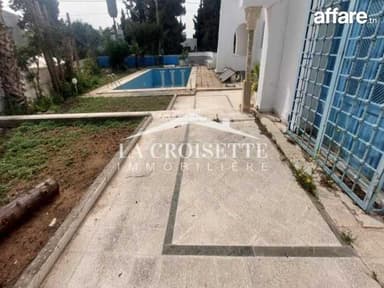 Villa à retaper ou à démolir à Gammarth MVV0430