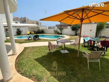 Location estivale villa S+4 à Jinene Beni Khiar 