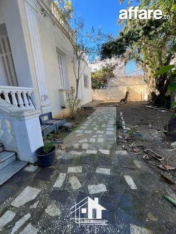 A vendre villa à démolir de 905m² à 20 Mars