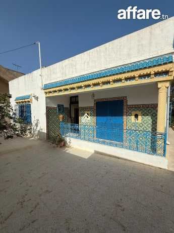 À VENDRE : Une maison individuelle S+3 situé à Raoued