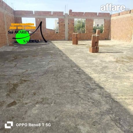 #Local Commercial + #1ér étage Inachevé Prés #Meublatex