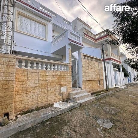  Maison sur 3 Niveaux A Vendre 