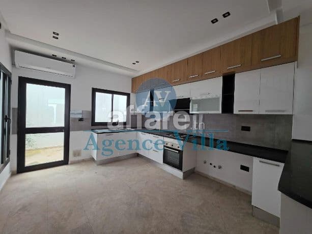  Duplex S+3 à louer à La Marsa 