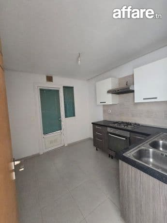 ✨ À vendre – Appartement S+2 à Sahloul 4 ✨