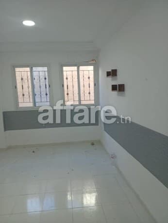 À louer : Bureau S+3 au RDC – Manar 2