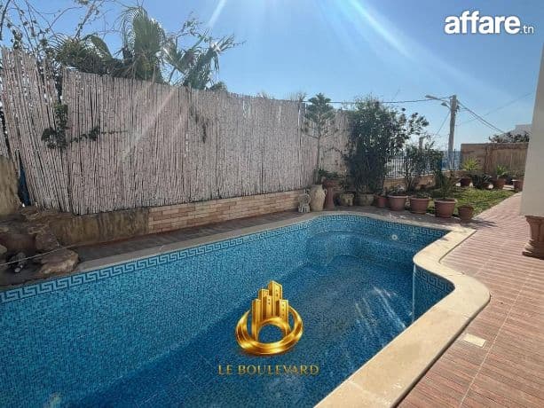 A Vendre Villa S+4 Avec Piscine à Hammamet Nord