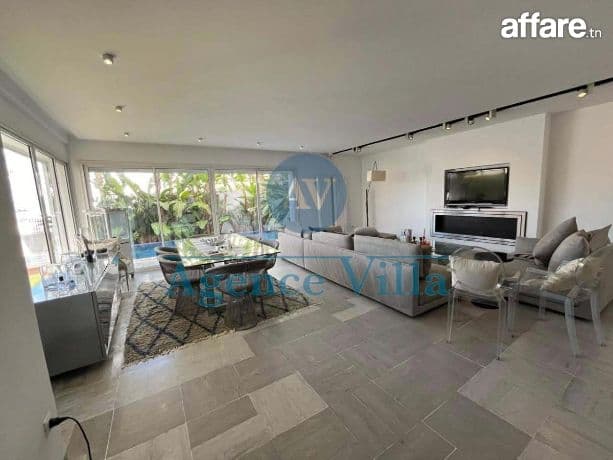 Triplex meublé avec piscine et vue mer