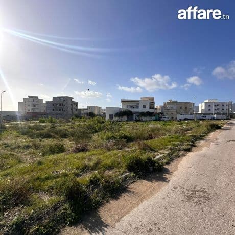 À vendre – Terrain de 631 m² (double façade).