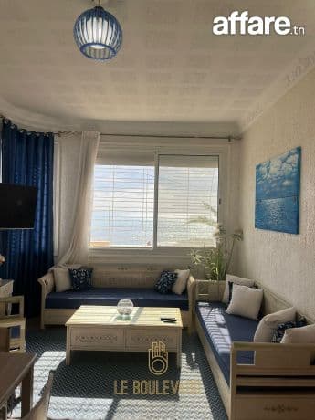 A Louer Villa S+4 Pied Dans L'eau Avec Piscine à Benikhiar