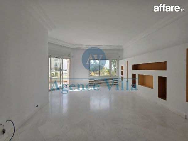  Appartement S+3 avec vue lac 